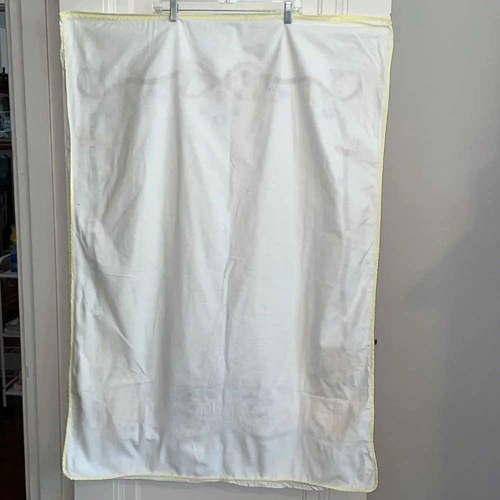Vintage baby/toddler white‎ duvet cover with painted on teddy bears & flowers